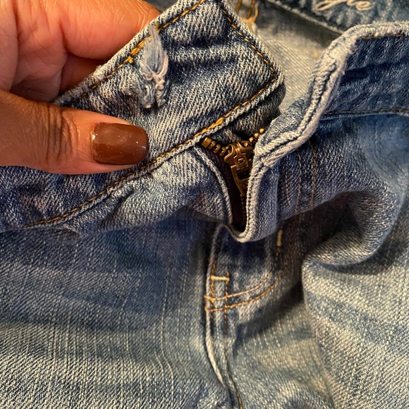 Jeans - Picture 3 of 4